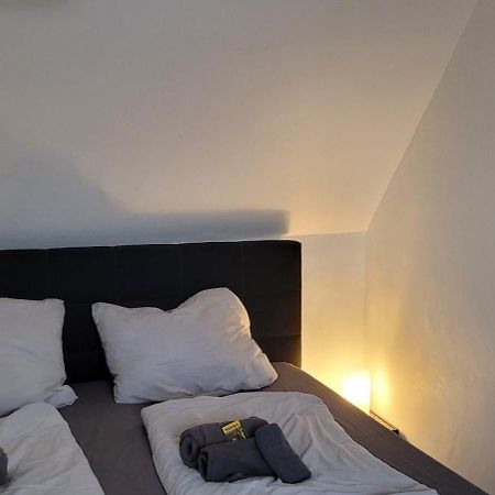 Berg Messe Dg 1Zi, K,D,B Parkplatz, W-Lan, Homeoffice แบร์กิชกลัดบัค ภายนอก รูปภาพ